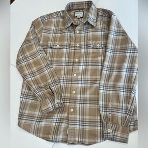 American Eagle men’s flannel size L.